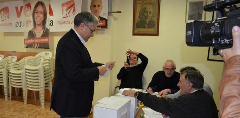 Orviz descarta pactos sobre la lista autonómica de IU tras las primarias