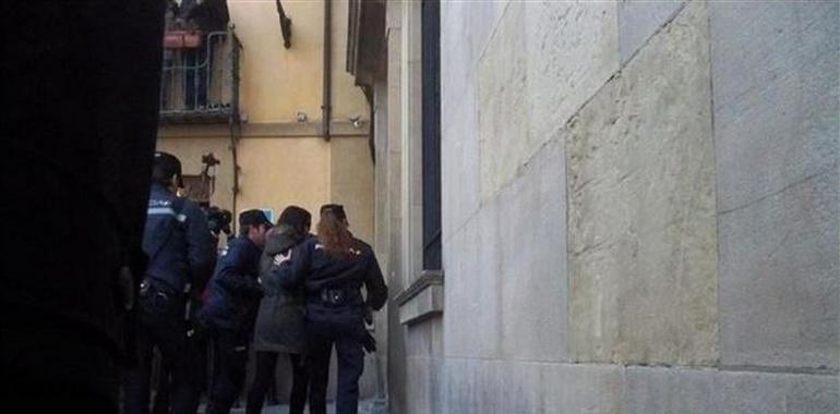 Llibertá baxo fianza de 10.000 euros pa la policía llocal arrestada pol crime dIsabel Carrasco