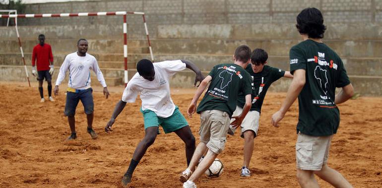 Fútbol en África para integrar a los jóvenes