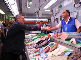 El barrio de Argüelles recupera con Gallardón el mercado que versó Pablo Neruda
