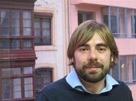 Dani Ripa: "Javier Fernández debería preocuparse menos de las coletas y más de las colas del paro"