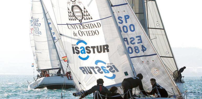 Universidad de Oviedo y Silfo, vencedores de la primera regata del Trofeo de Primavera