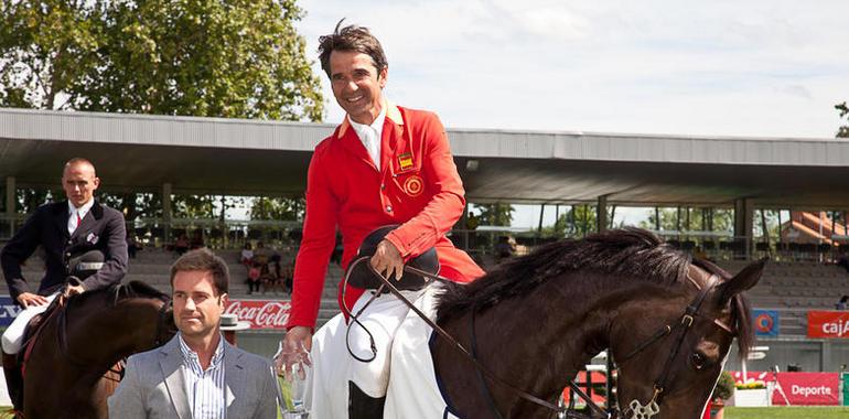 Jesús Garmendia conquista la primera prueba del CSIO Gijón 2011