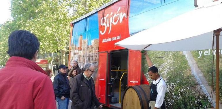 El bus turístico pone Gijón en Santander y San Sebastián
