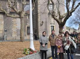 Gijón dedica los jardines del Santo Ángel al periodista Juan Ramón Pérez Las Clotas