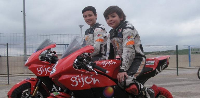 Los jóvenes pilotos asturianos #Miguel y #Pablo #Herrero, en Cuna de Campeones