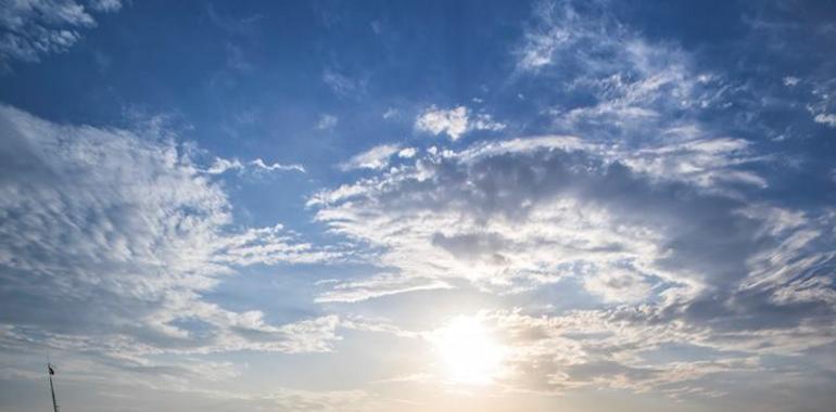 Cielos soleados y temperaturas primaverales abren la Semana Santa