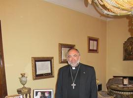 Sanz Montes preside hoy la Misa Crismal de la Diócesis vacante de Santander