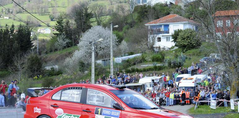 Oscar Palacio vence en el Rally Villa de Tineo