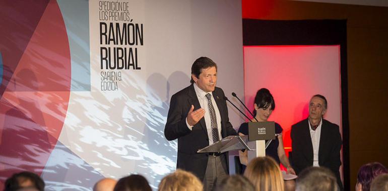 Javier Fernández, orgulloso al recibir el Ramón Rubial "un símbolo para los socialistas"