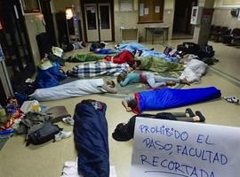 Encierro de estudiantes en la Facultad de Pedagogía