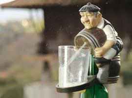 “El Paisano” de Vin Bouquet  escancia la sidra a tu gusto
