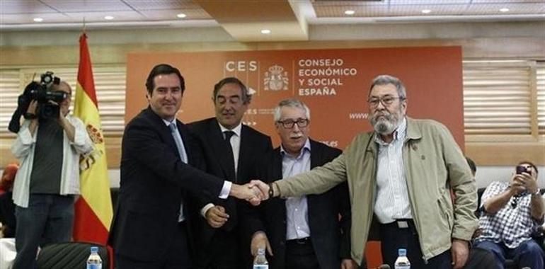 Patronal y sindicatos ven lacuerdu salarial como fonte destabilidá