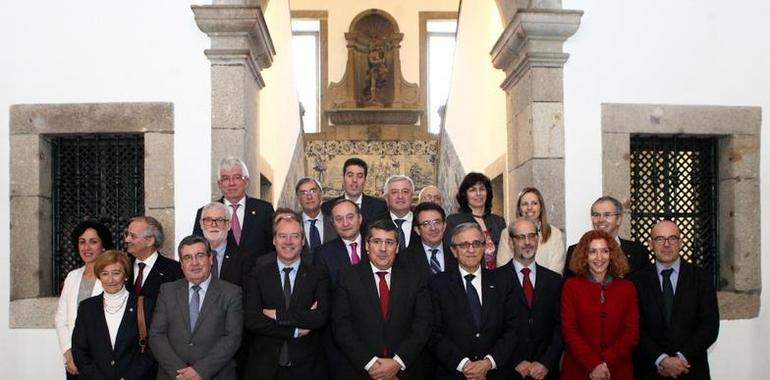 Rector CRUSOE cambia conocimientos por desarrollo económico