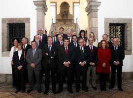 Rector CRUSOE cambia conocimientos por desarrollo económico