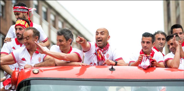 Abelardo renovó su contrato con el Sporting para tres temporadas