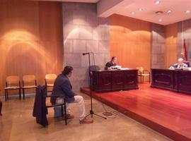 La Audiencia Provincial reanuda hoy el juicio contra el médico acusado de tráfico de morfina