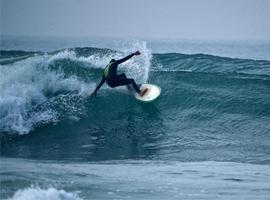 La tabla del asturiano Marcos Slash, impulsada por Jetson® surfeará las playas del Principado
