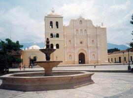 Rastrillo a favor de escuela en Honduras en la parroquia ovetense de San Pablo