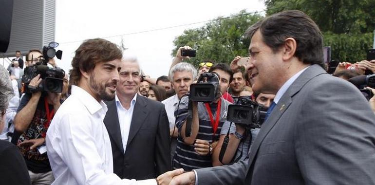 Fernando Alonso, orgulloso de que el mejor circuito de karts esté en su Asturias