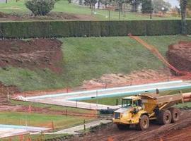 El Centro Asturiano de Oviedo estrena piscinas exteriores