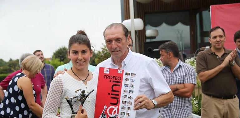 Premio Quini para Lucía, del Oviedo Moderno