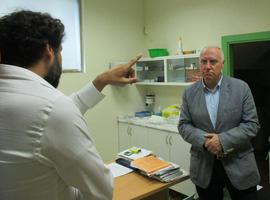 Asturias reclama al Gobierno central un cambio en su política restrictiva de la asistencia sanitaria