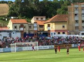 El Sporting empató (1-1) con el Almería en el Miramar de Luanco 