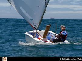 Fran Palacio y Jaime Álvarez-Hevia se imponen en Snipe en la quinta jornada del Trofeo de Verano de Vela Ligera 