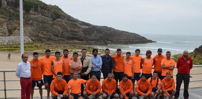 Más de 600 atenciones de Cruz Roja en las playas de Llanes