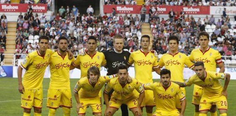 El Sporting pierde (2-1) ante la adversidad y el Rayo