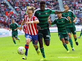 El Sporting perdió por 1-2 ante al Betis en El Molinón