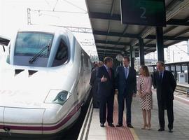 Rajoy anuncia que el AVE llegará en próximos meses a Zamora, Burgos, Burgos y Granada