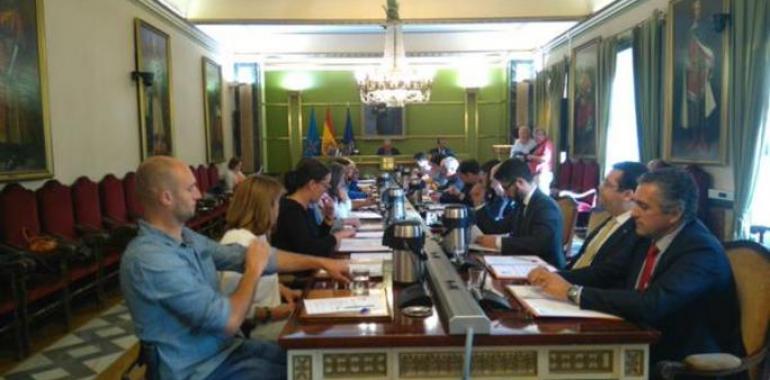 Oviedo jubila los alcaldes de barrio y aprueba los distritos