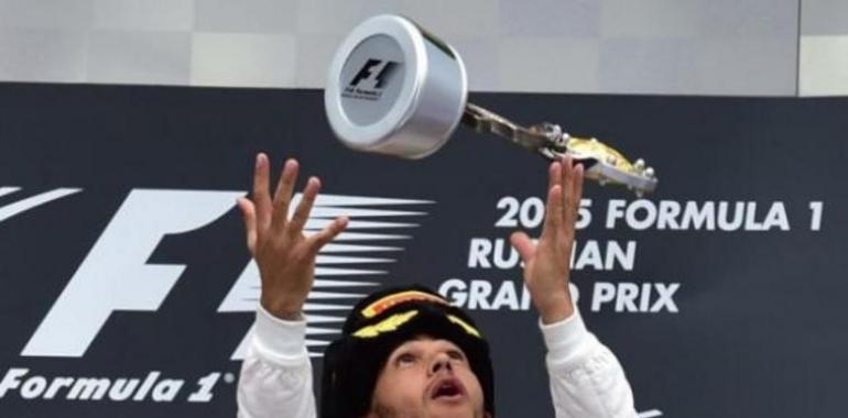 Contundente victoria de Hamilton en el GP de Rusia, a 66 puntos sobre Vettel