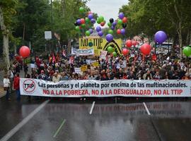 Manifestación multitudinaria para exigir el fin de las políticas que generan pobreza y desigualdad