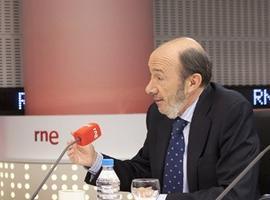 Rubalcaba: El PP tendrá que explicar por qué no quiere que \"los que tienen grandes patrimonios paguen más impuestos\"