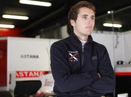 La estrella del DTM Dani Juncadella con Emilio de Villota en la última prueba del año