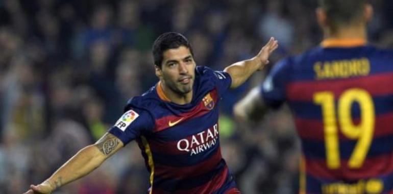 El Barcelona gana 3-1 al Eibar con un triplete del uruguayo Suárez  