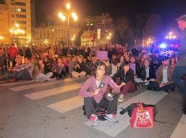 Concentraciones de repulsa por el feminicidio de Oviedo en ciudades de Asturias