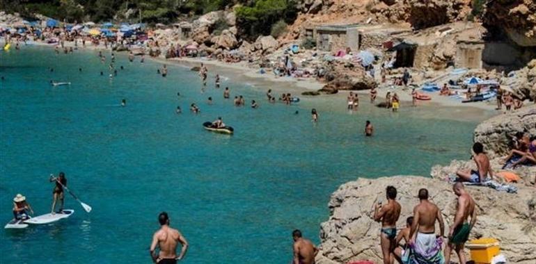 Hoy arranca la venta de viajes del Imserso a Canarias y Baleares