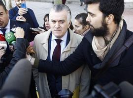 La xefa de personal del PP, imputada por supuestamente mentir sobrel reingresu de Bárcenas