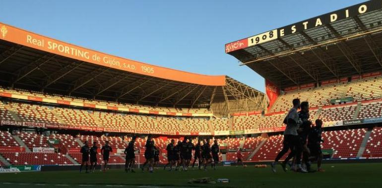 Satisfactorio entrenamiento del Sporting en El Molinón 