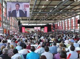 Zapatero dice que no dejarán "respirar" a ETA y dice al PP que "no se van a callar" ante su actitud,