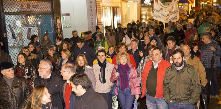 El Gobierno cántabro en la manifestación contra la LOMCE "dañina y segregadora"