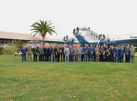 Visita de agregados de Defensa, aéreos, militares y navales a la Base Aérea de Alcantarilla