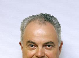 Carlos Bousoño, premio Francisco Martínez del Colegio de Odontólogos de Asturias