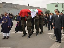 Presidente Ollanta Humala asistió a ceremonia de honras fúnebres de oficiales en el VRAE 