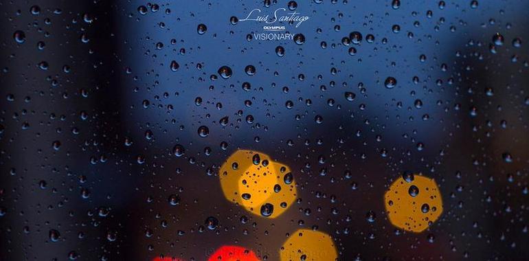 La lluvia vence su timidez y despedirá el año en Asturias