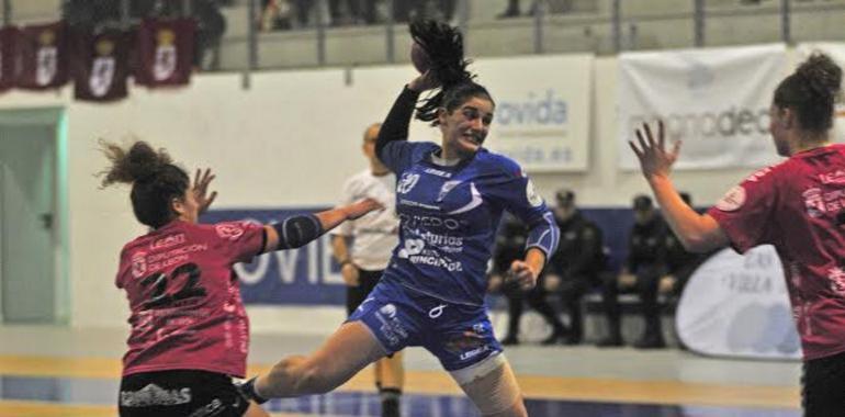 Victoria del Jofemesa Balonmano Femenino ante el Carobels ULE Cleba León